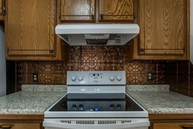 10312 Birkenhead Road, Yukon, OK 73099