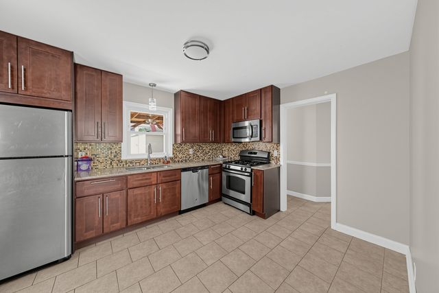 156 Oak Avenue, Hillside, IL 60162