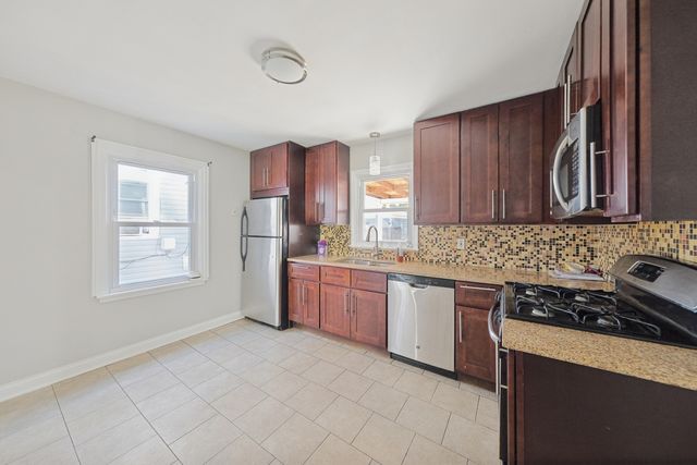 156 Oak Avenue, Hillside, IL 60162