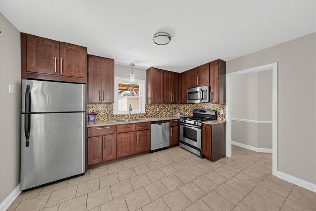 156 Oak Avenue, Hillside, IL 60162
