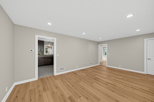 156 Oak Avenue, Hillside, IL 60162