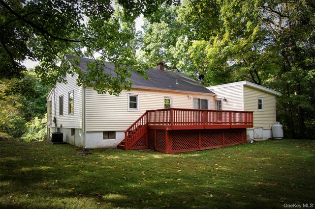 9 Horns Park Road, Poughkeepsie, NY 12538