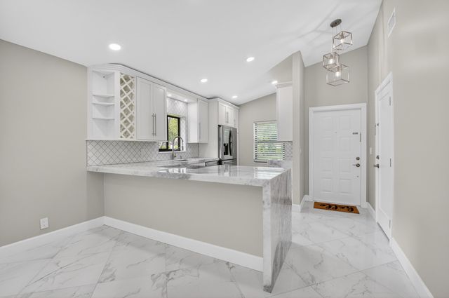 8216 Sweetbriar Way, Boca Raton, FL 33496