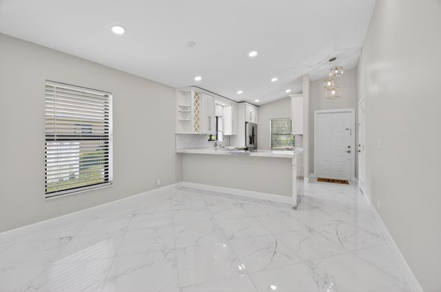 8216 Sweetbriar Way, Boca Raton, FL 33496