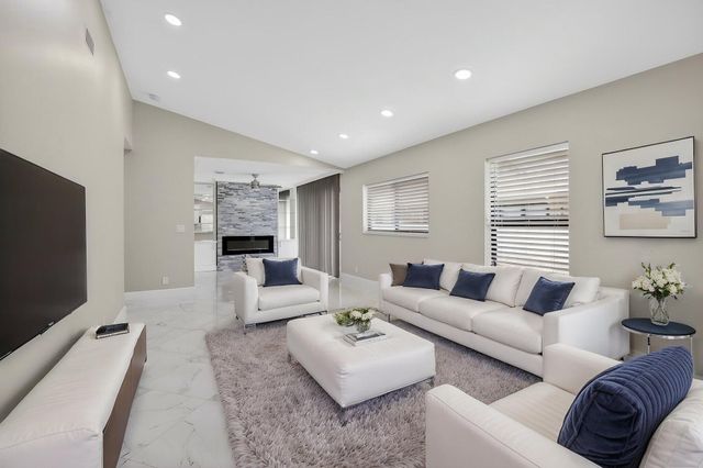 8216 Sweetbriar Way, Boca Raton, FL 33496