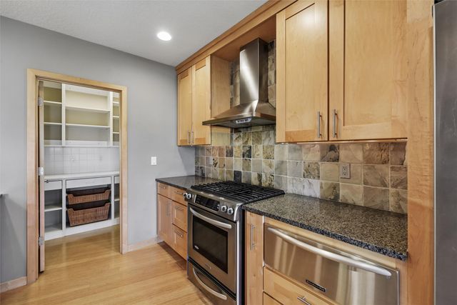 4303 161st Street, Urbandale, IA 50323