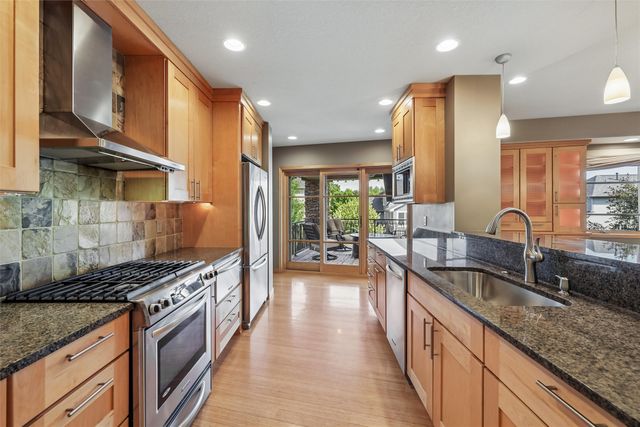 4303 161st Street, Urbandale, IA 50323