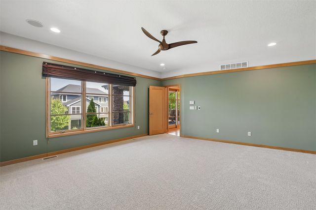 4303 161st Street, Urbandale, IA 50323