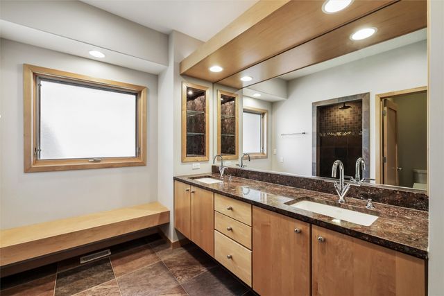 4303 161st Street, Urbandale, IA 50323