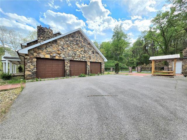 131 Loretto Lane, Parkersburg, WV 26101