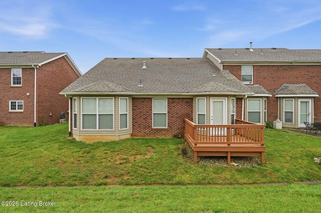 8903 Stara Way, Jeffersontown, KY 40299