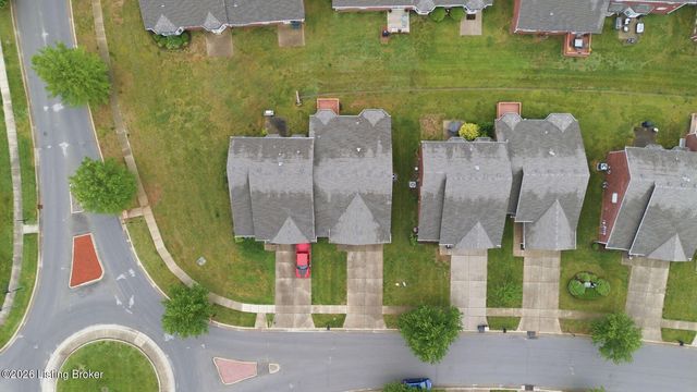 8903 Stara Way, Jeffersontown, KY 40299