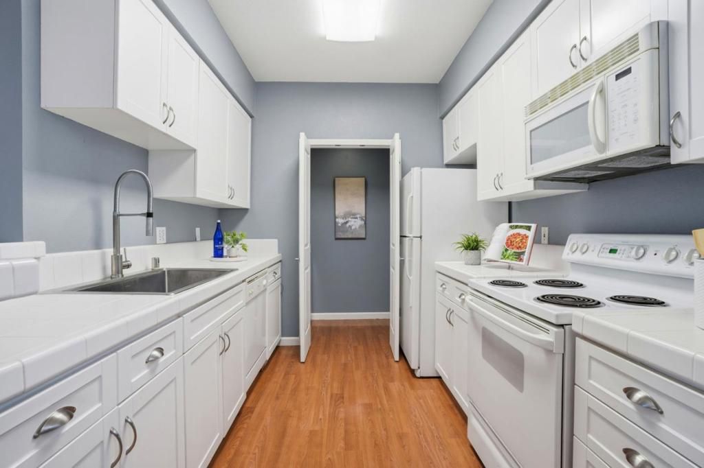 Image 10 of property listing at 1982 W Bayshore Road 322, East Palo Alto, CA 94303