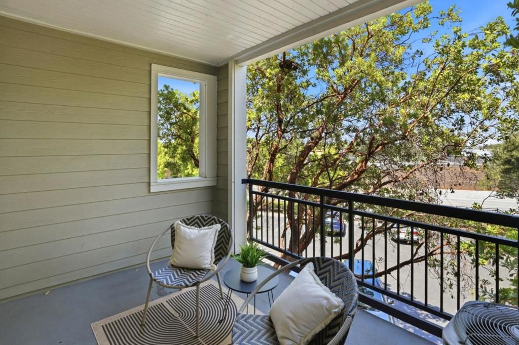 Image 22 of property listing at 1982 W Bayshore Road 322, East Palo Alto, CA 94303