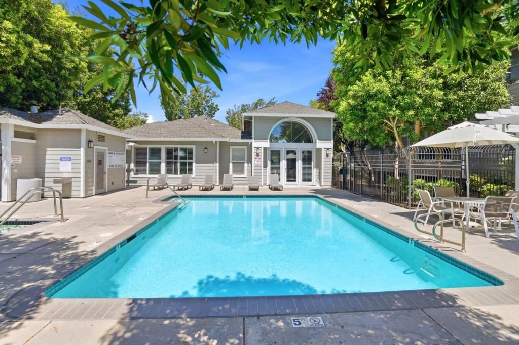 Image 30 of property listing at 1982 W Bayshore Road 322, East Palo Alto, CA 94303