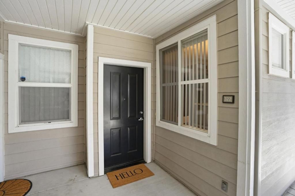 Image 4 of property listing at 1982 W Bayshore Road 322, East Palo Alto, CA 94303