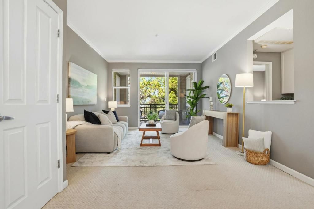 Image 5 of property listing at 1982 W Bayshore Road 322, East Palo Alto, CA 94303