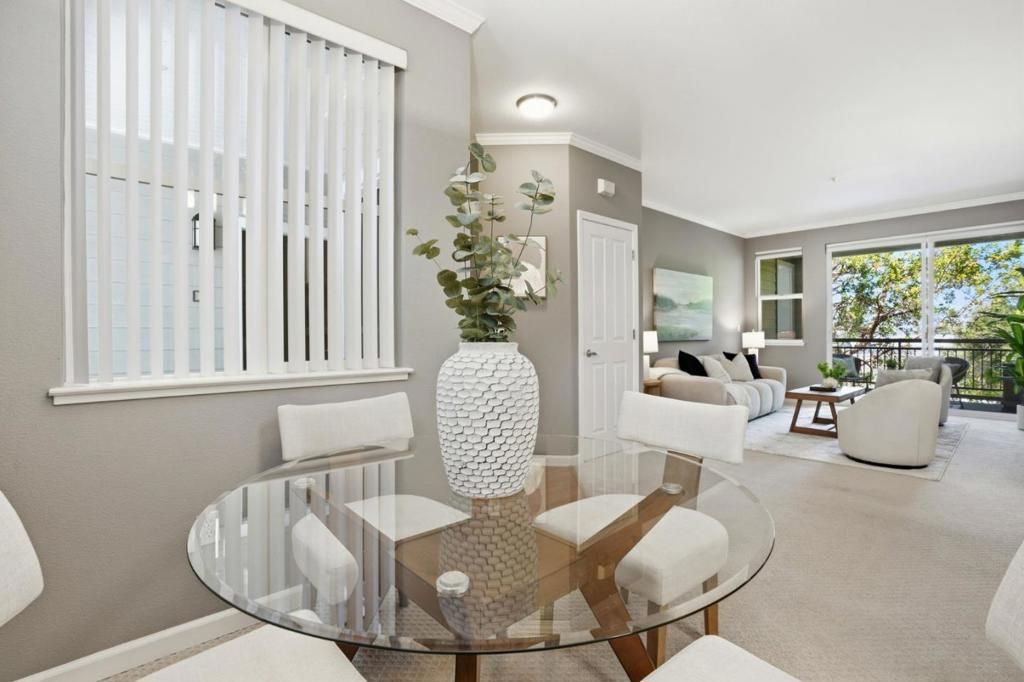 Image 8 of property listing at 1982 W Bayshore Road 322, East Palo Alto, CA 94303