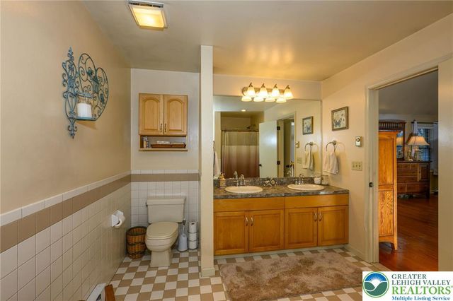 1254 Sky High Terrace, Chestnuthill Twp, PA 18330