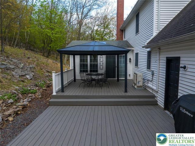 1254 Sky High Terrace, Chestnuthill Twp, PA 18330