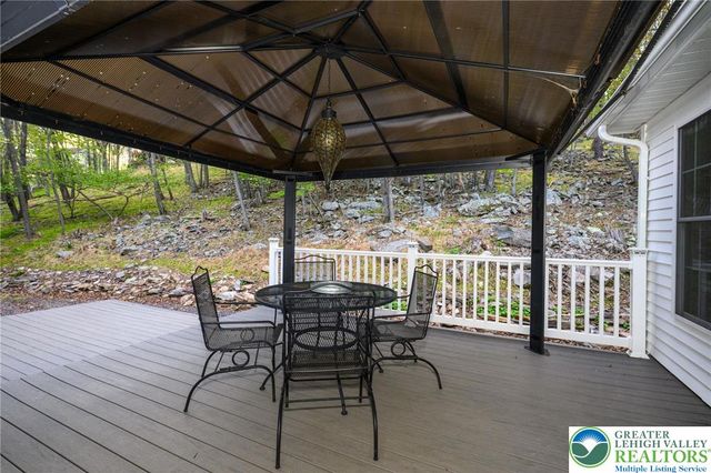 1254 Sky High Terrace, Chestnuthill Twp, PA 18330