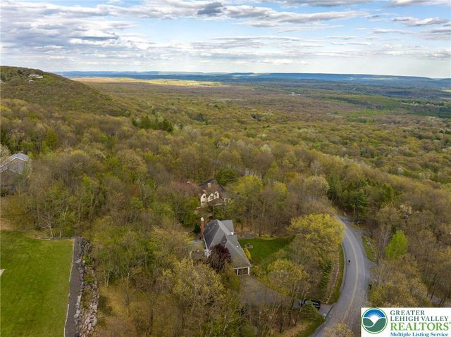 1254 Sky High Terrace, Chestnuthill Twp, PA 18330