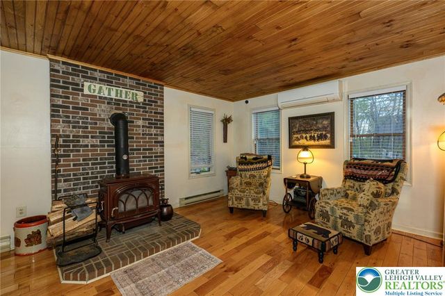 1254 Sky High Terrace, Chestnuthill Twp, PA 18330