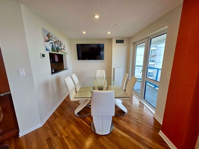 1001 Marina Dr 301, Quincy, MA 02171