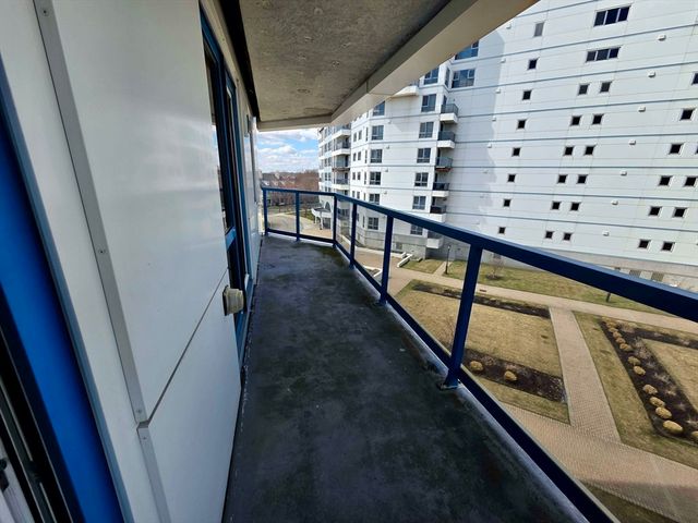 1001 Marina Dr 301, Quincy, MA 02171