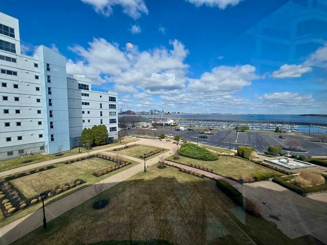 1001 Marina Dr 301, Quincy, MA 02171