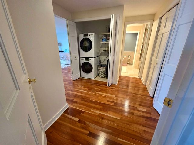 1001 Marina Dr 301, Quincy, MA 02171