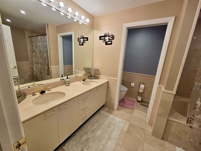 1001 Marina Dr 301, Quincy, MA 02171