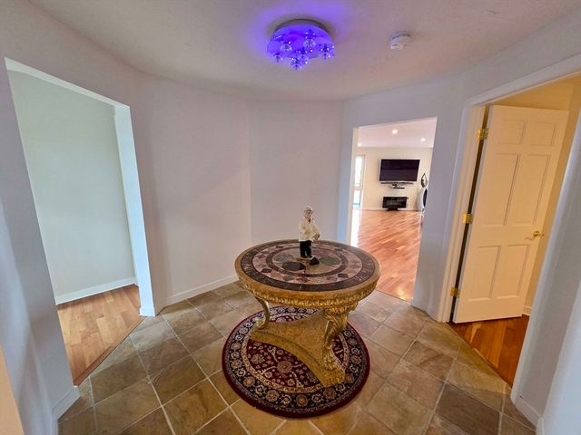 1001 Marina Dr 301, Quincy, MA 02171