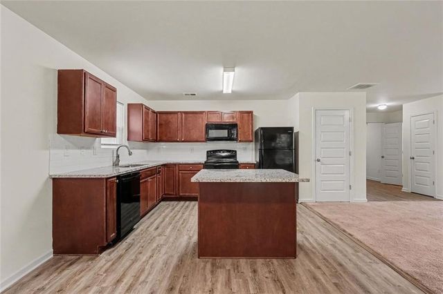 231 Lantana Crossing, Dallas, GA 30132