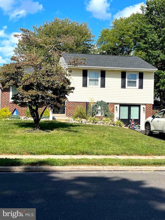609 STEWART RD, Hatboro, PA 19040