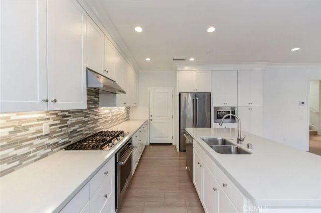 229 Rodeo, Irvine, CA 92602