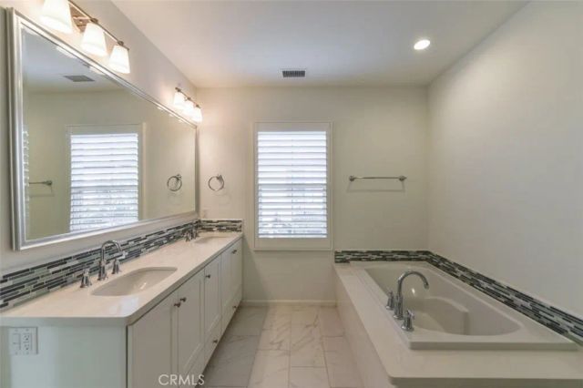 229 Rodeo, Irvine, CA 92602
