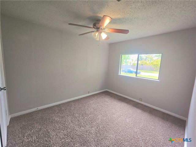 101 E Halstead Avenue, Copperas Cove, TX 76522