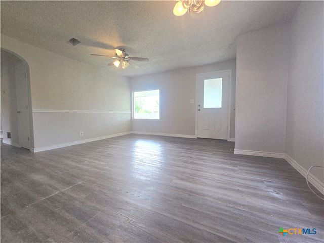 101 E Halstead Avenue, Copperas Cove, TX 76522