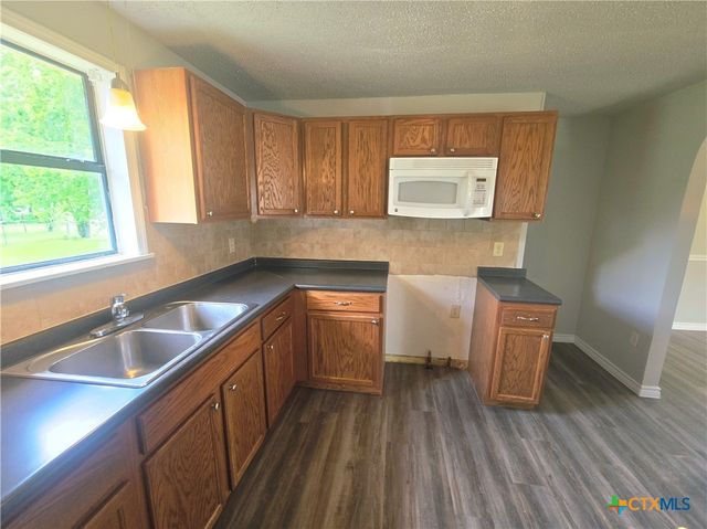 101 E Halstead Avenue, Copperas Cove, TX 76522