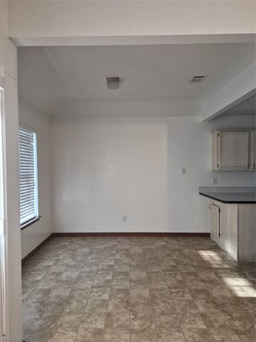 5524 Royal Meadow Lane, Arlington, TX 76017