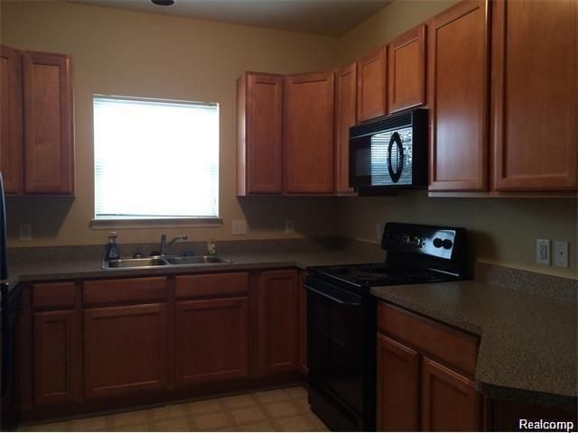 14210 Addington Drive, Commerce Twp, MI 48390