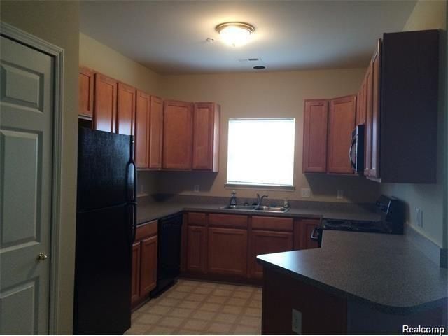 14210 Addington Drive, Commerce Twp, MI 48390