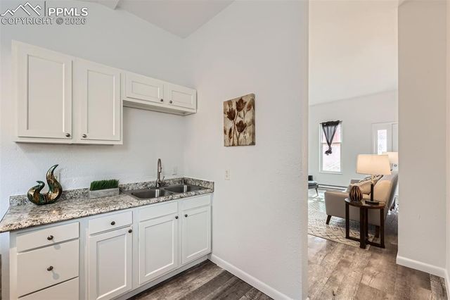 2 Narrows Road, Manitou Springs, CO 80829