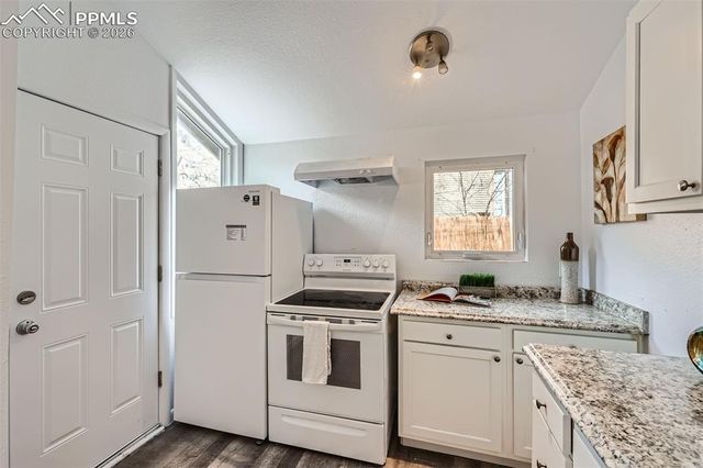 2 Narrows Road, Manitou Springs, CO 80829