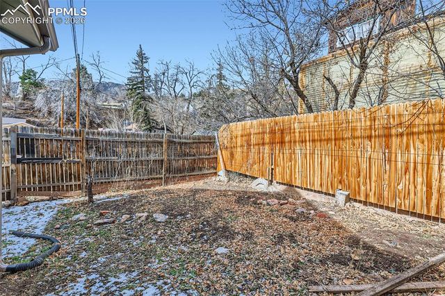 2 Narrows Road, Manitou Springs, CO 80829