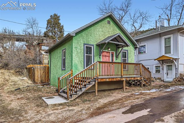 2 Narrows Road, Manitou Springs, CO 80829