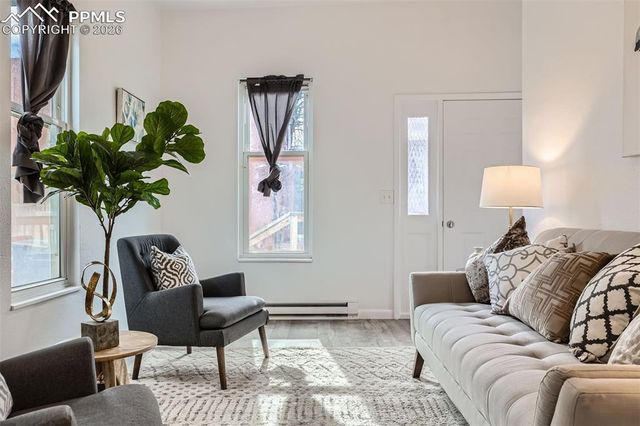 2 Narrows Road, Manitou Springs, CO 80829