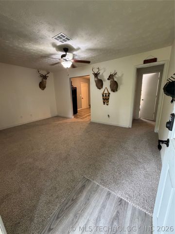 19 S Orphan Street, Pryor, OK 74361