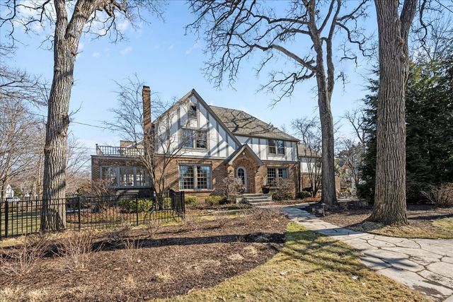 955 Vernon Avenue, Winnetka, IL 60093